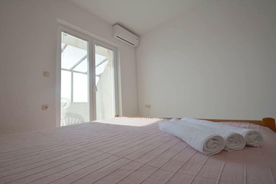 Apartmani Luka *