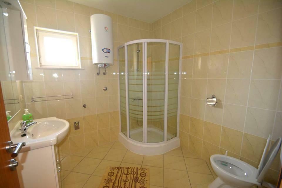 Apartmani Luka Apartment *